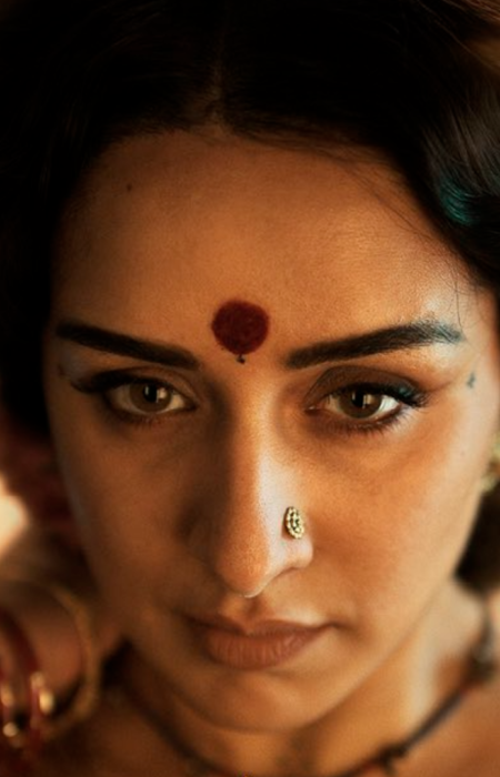 Official promotional image for Eetha, starring Shraddha Kapoor as Marathi Lavani and Tamasha performer Vithabai Narayangaonkar, with Randeep Hooda and directed by Laxman Utekar. The film releases in cinemas on December 4, 2026.