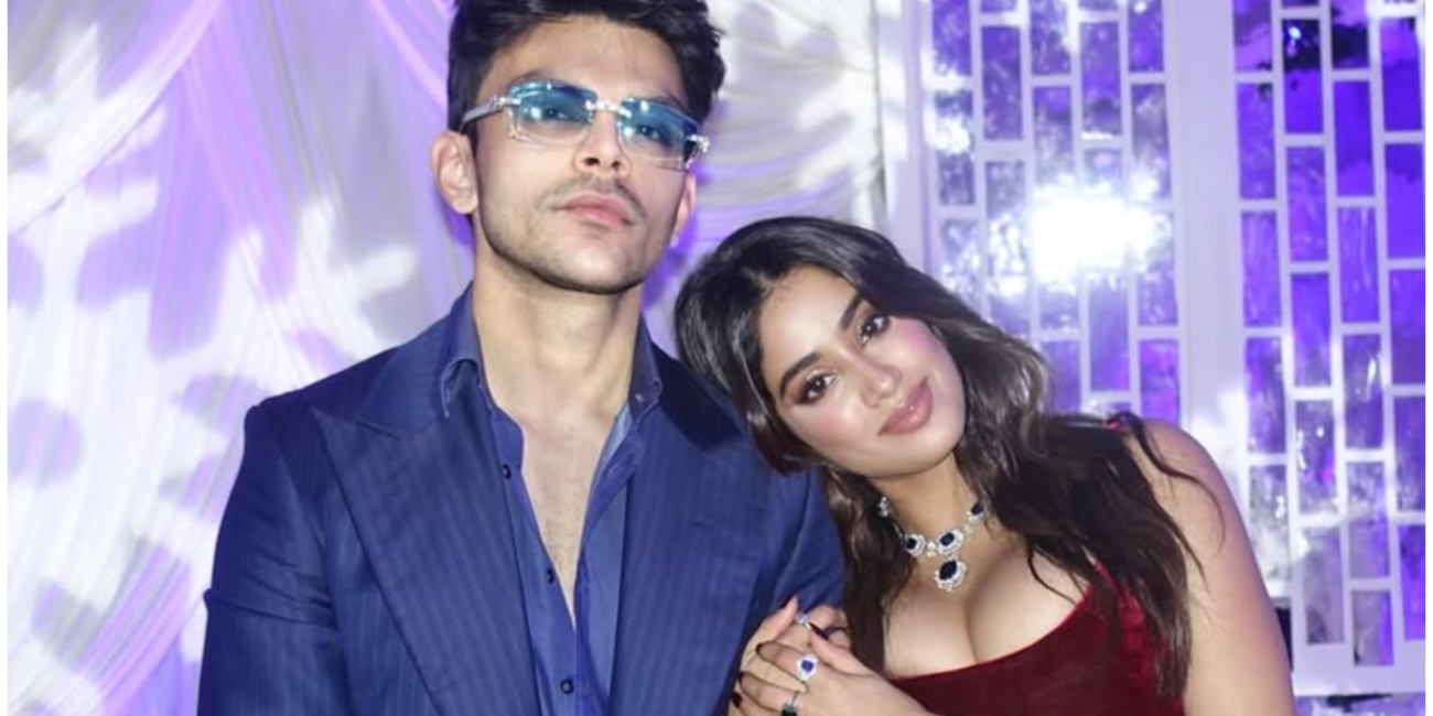Janhvi Kapoor and Shikhar Pahariya at a public appearance